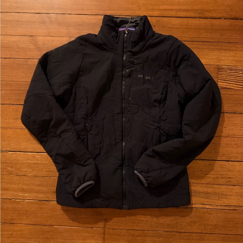Patagonia woman’s  Black nano puff size small